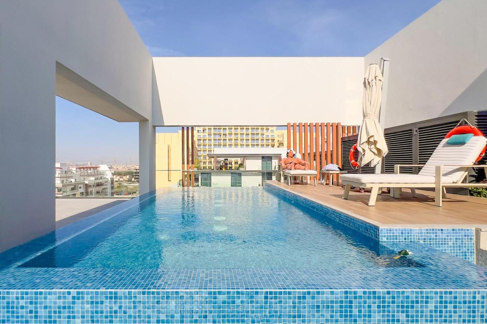 Ferienwohnung Guestready - Artsy Studio With Pool View Dubai Exterior foto