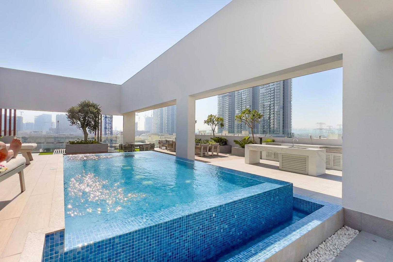 Ferienwohnung Guestready - Artsy Studio With Pool View Dubai Exterior foto